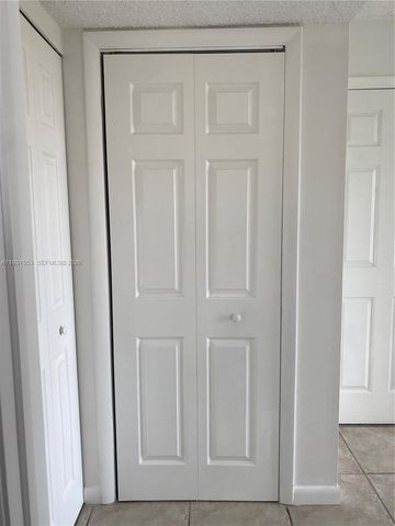 2322 S Cypress Bend Dr 711, Pompano Beach, FL 33069