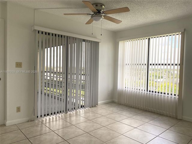 2322 S Cypress Bend Dr 711, Pompano Beach, FL 33069