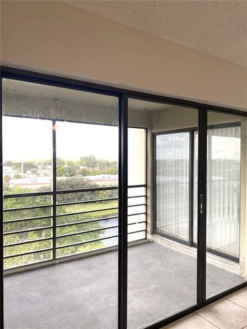 2322 S Cypress Bend Dr 711, Pompano Beach, FL 33069