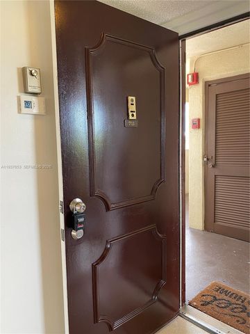 2322 S Cypress Bend Dr 711, Pompano Beach, FL 33069