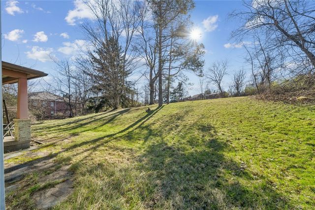 236-240 Center Road, Monroeville, PA 15146