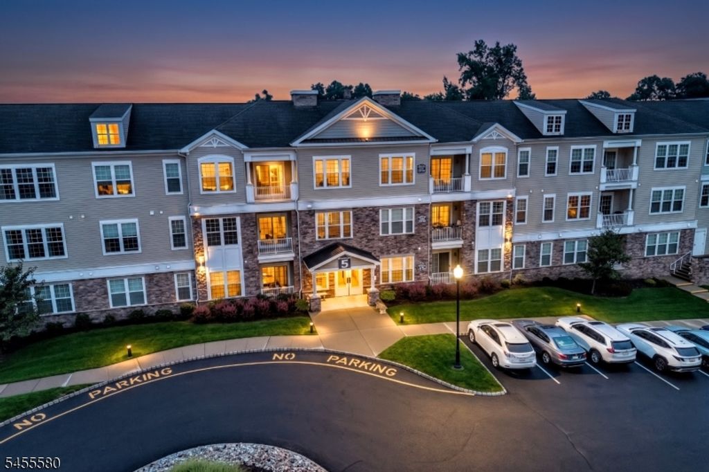 5208 Veterans Dr, Rockaway Twp., NJ 07885 — exterior