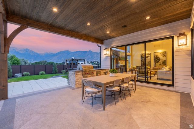 6204 W HAWKSTONE WAY, Highland, UT 84003
