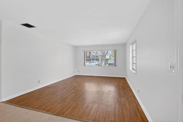 10136 S 42nd Avenue S, Boynton Beach, FL 33436