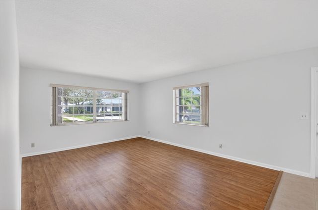 10136 S 42nd Avenue S, Boynton Beach, FL 33436