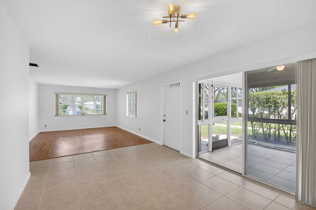 10136 S 42nd Avenue S, Boynton Beach, FL 33436
