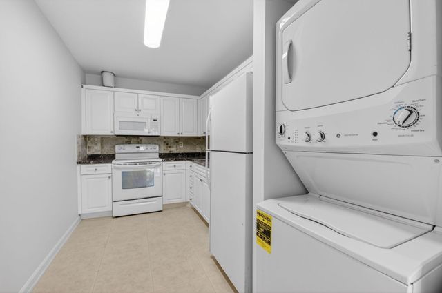 10136 S 42nd Avenue S, Boynton Beach, FL 33436