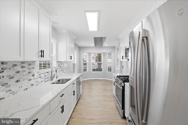 6607 CASTLE BAR CT, Alexandria, VA 22315