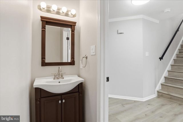 6607 CASTLE BAR CT, Alexandria, VA 22315