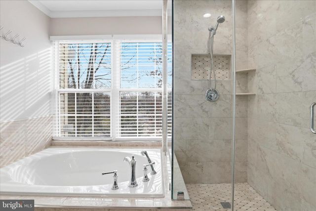 6607 CASTLE BAR CT, Alexandria, VA 22315