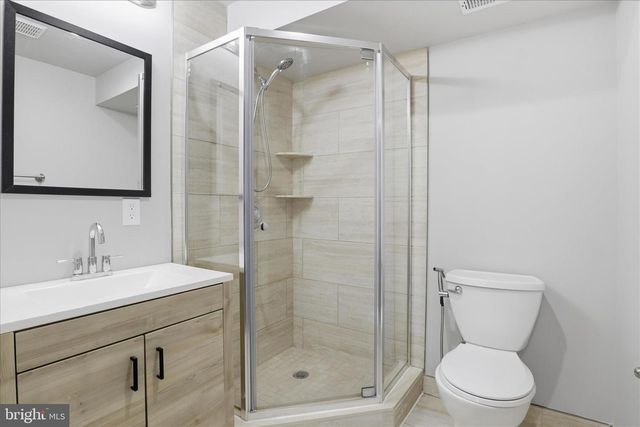 6607 CASTLE BAR CT, Alexandria, VA 22315