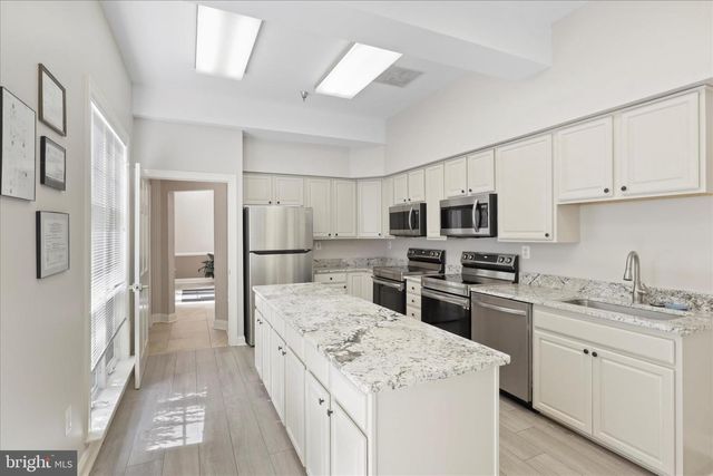 6607 CASTLE BAR CT, Alexandria, VA 22315