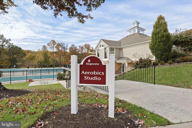 6607 CASTLE BAR CT, Alexandria, VA 22315