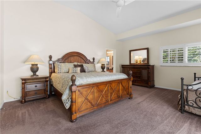 504 7th Square 201, Vero Beach, FL 32962