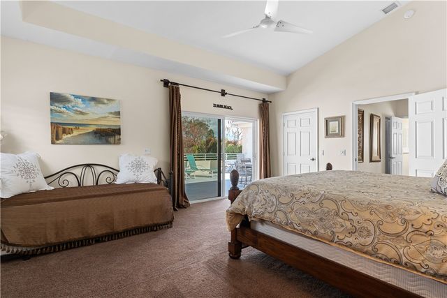 504 7th Square 201, Vero Beach, FL 32962