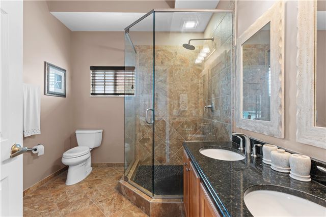 504 7th Square 201, Vero Beach, FL 32962