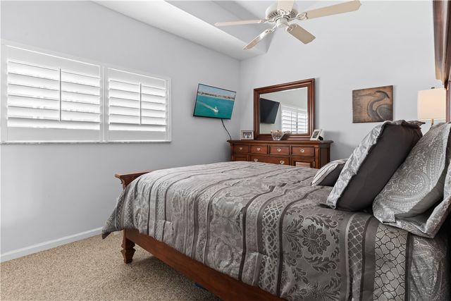 504 7th Square 201, Vero Beach, FL 32962