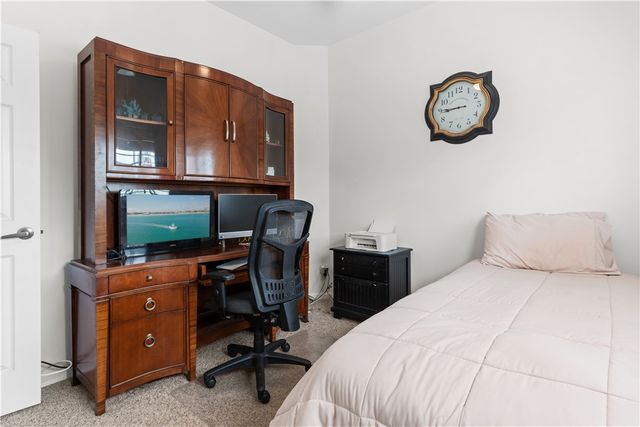 504 7th Square 201, Vero Beach, FL 32962