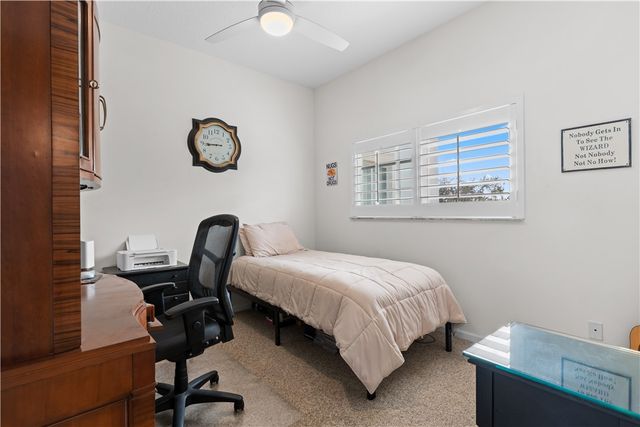 504 7th Square 201, Vero Beach, FL 32962