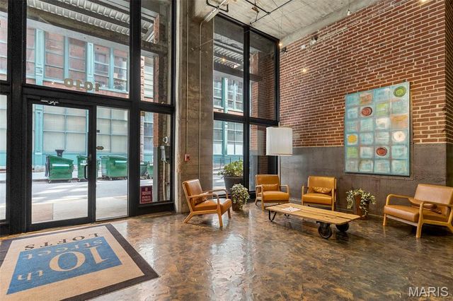 1010 Saint Charles Street 1102, St Louis, MO 63101