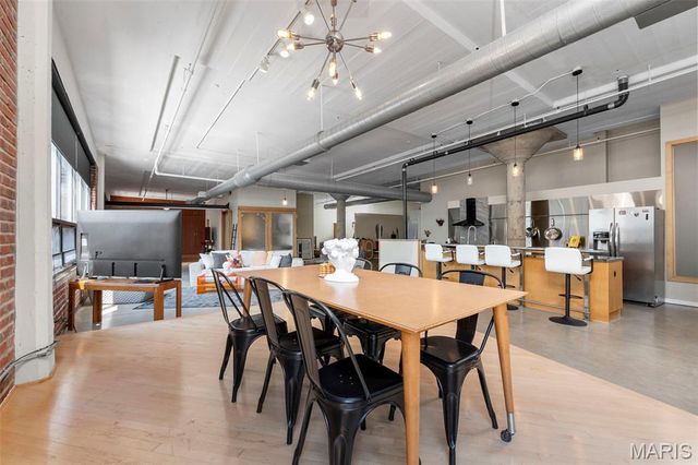 1010 Saint Charles Street 1102, St Louis, MO 63101