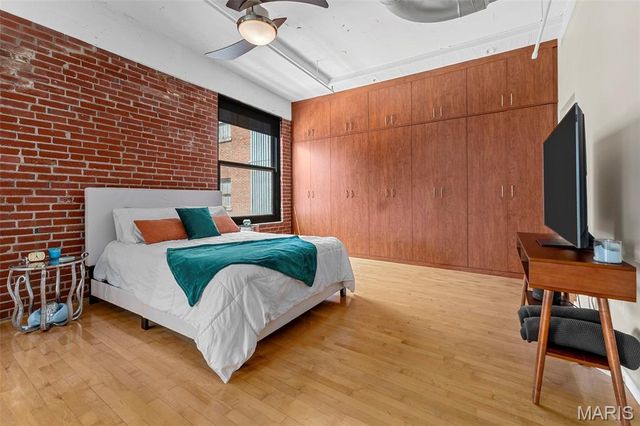 1010 Saint Charles Street 1102, St Louis, MO 63101