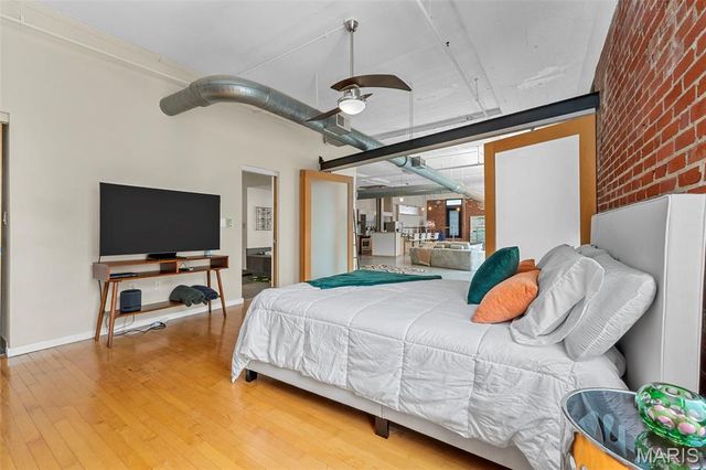 1010 Saint Charles Street 1102, St Louis, MO 63101