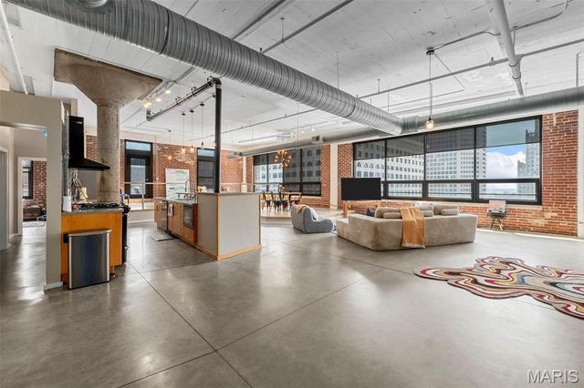 1010 Saint Charles Street 1102, St Louis, MO 63101