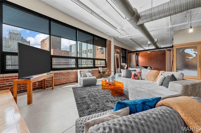 1010 Saint Charles Street 1102, St Louis, MO 63101