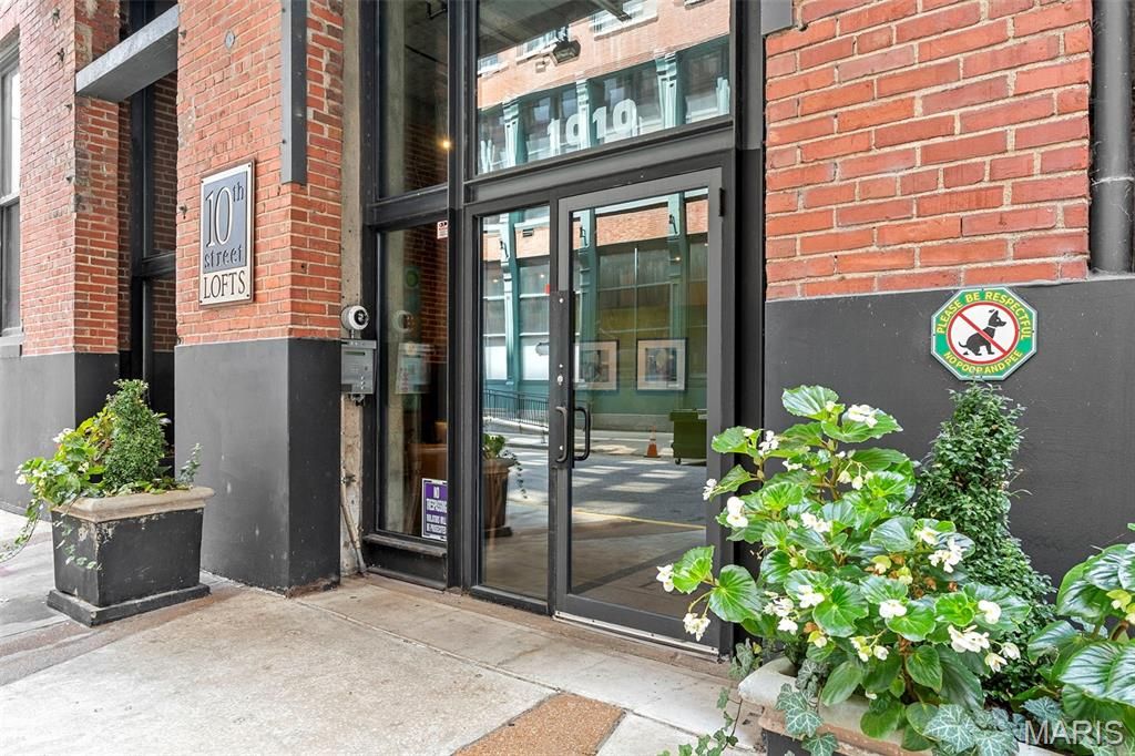 1010 Saint Charles Street 1102, St Louis, MO 63101