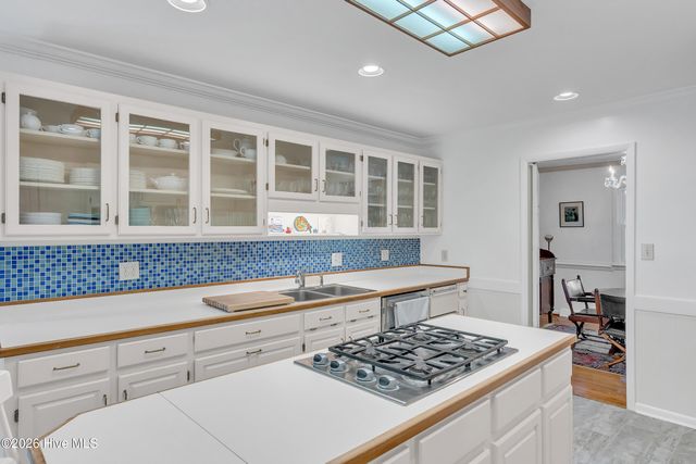 700 Clyde Drive, Jacksonville, NC 28540