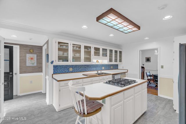 700 Clyde Drive, Jacksonville, NC 28540