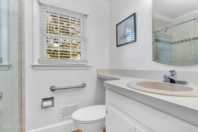 700 Clyde Drive, Jacksonville, NC 28540