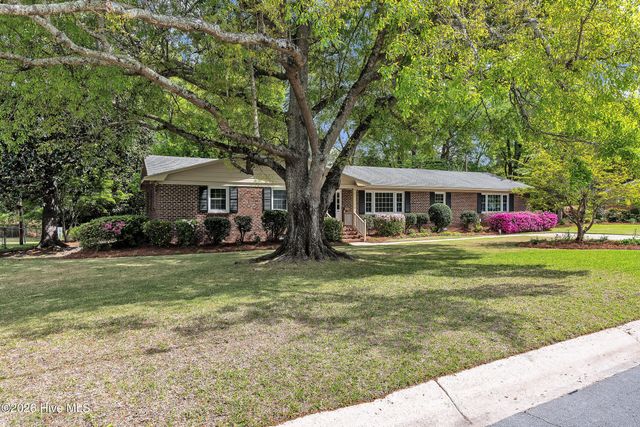 700 Clyde Drive, Jacksonville, NC 28540