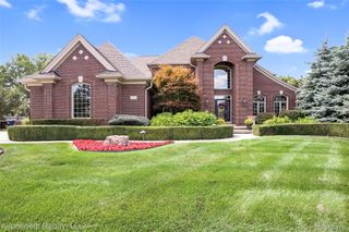 54127 Salem Drive, Shelby Charter Township, MI 48316