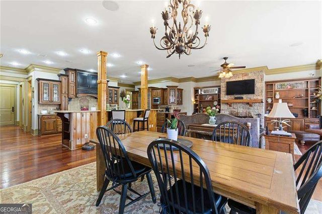 6427 Point Twenty Two, Gainesville, GA 30506