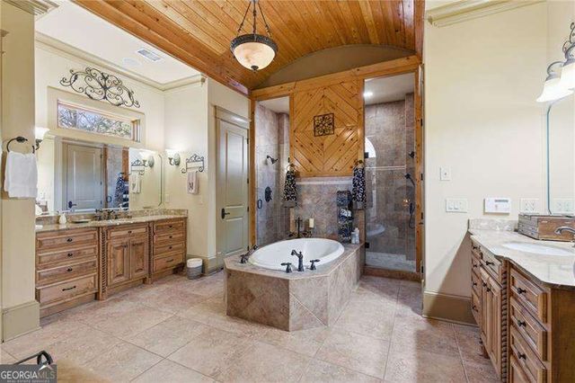 6427 Point Twenty Two, Gainesville, GA 30506