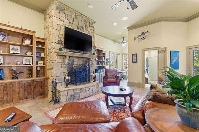 6427 Point Twenty Two, Gainesville, GA 30506