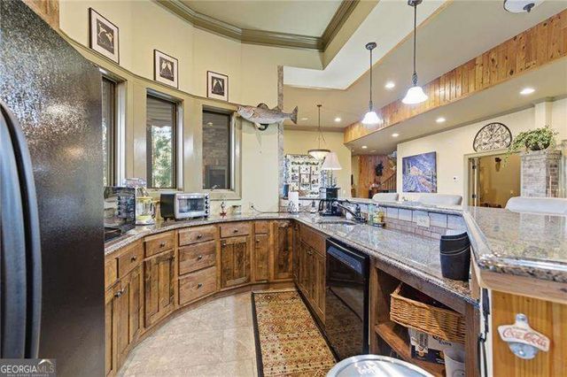 6427 Point Twenty Two, Gainesville, GA 30506