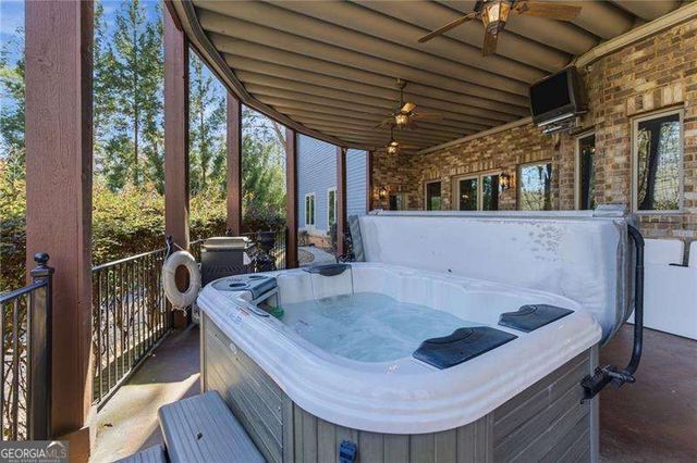 6427 Point Twenty Two, Gainesville, GA 30506