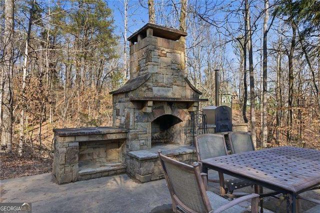 6427 Point Twenty Two, Gainesville, GA 30506