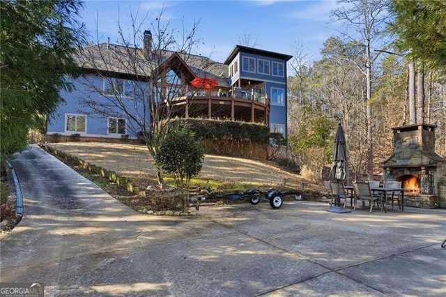 6427 Point Twenty Two, Gainesville, GA 30506