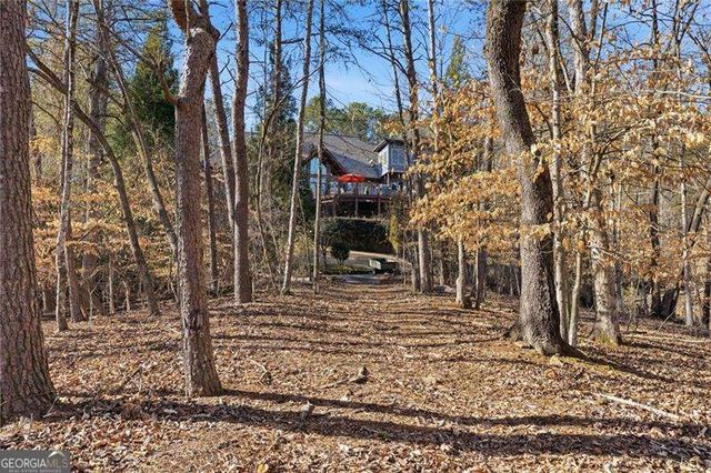 6427 Point Twenty Two, Gainesville, GA 30506