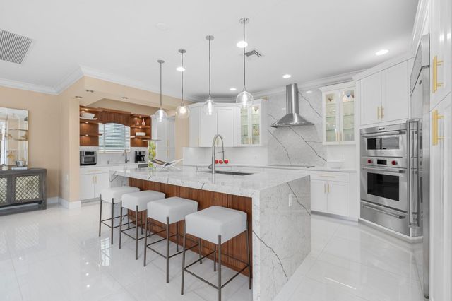 2890 NE 27th St, Fort Lauderdale, FL 33306