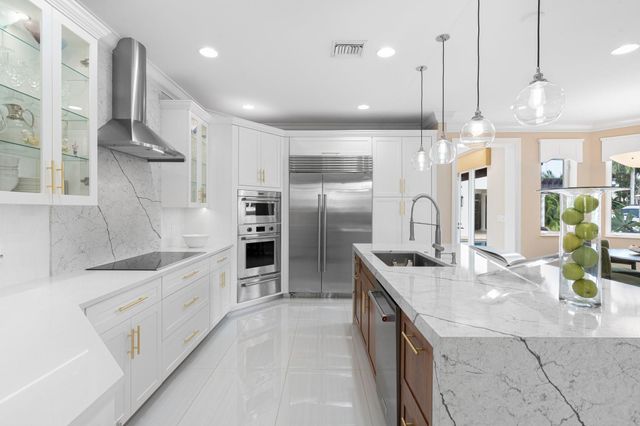 2890 NE 27th St, Fort Lauderdale, FL 33306