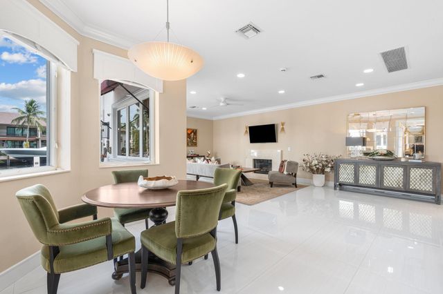 2890 NE 27th St, Fort Lauderdale, FL 33306