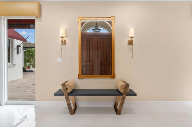 2890 NE 27th St, Fort Lauderdale, FL 33306