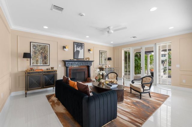 2890 NE 27th St, Fort Lauderdale, FL 33306