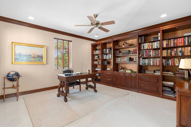 2890 NE 27th St, Fort Lauderdale, FL 33306