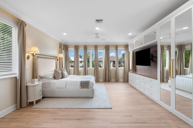 2890 NE 27th St, Fort Lauderdale, FL 33306